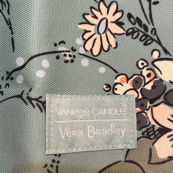 Yankee Candle Vera Bradley Spring Fragrance Tote NWT - Picture 2 of 5